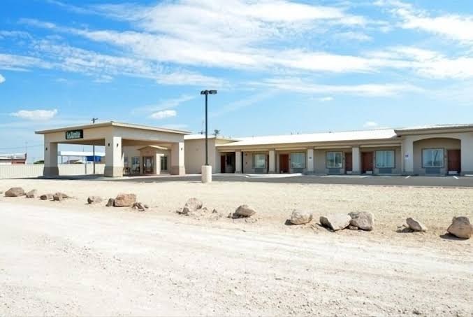 La Bonita Inn & Suites - Crane